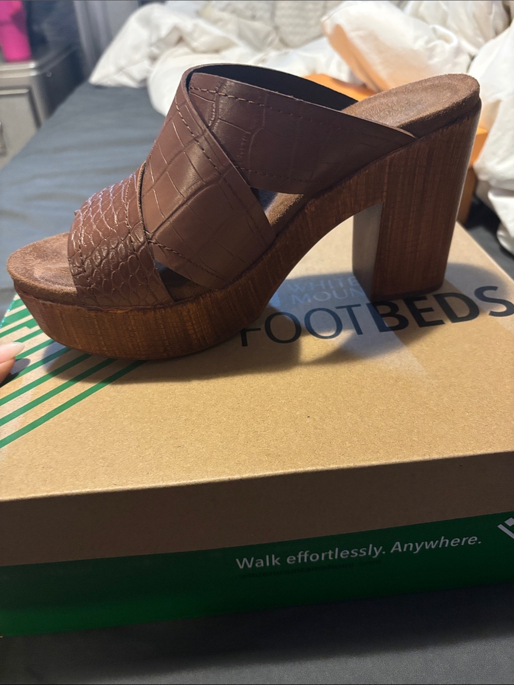 White Mountain Footbeds chestnut heels